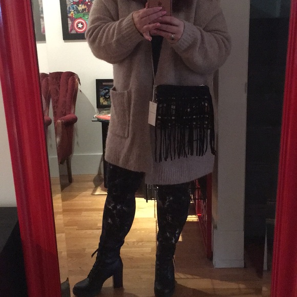 Ash & Sara Aztec print handbag - Picture 4 of 6